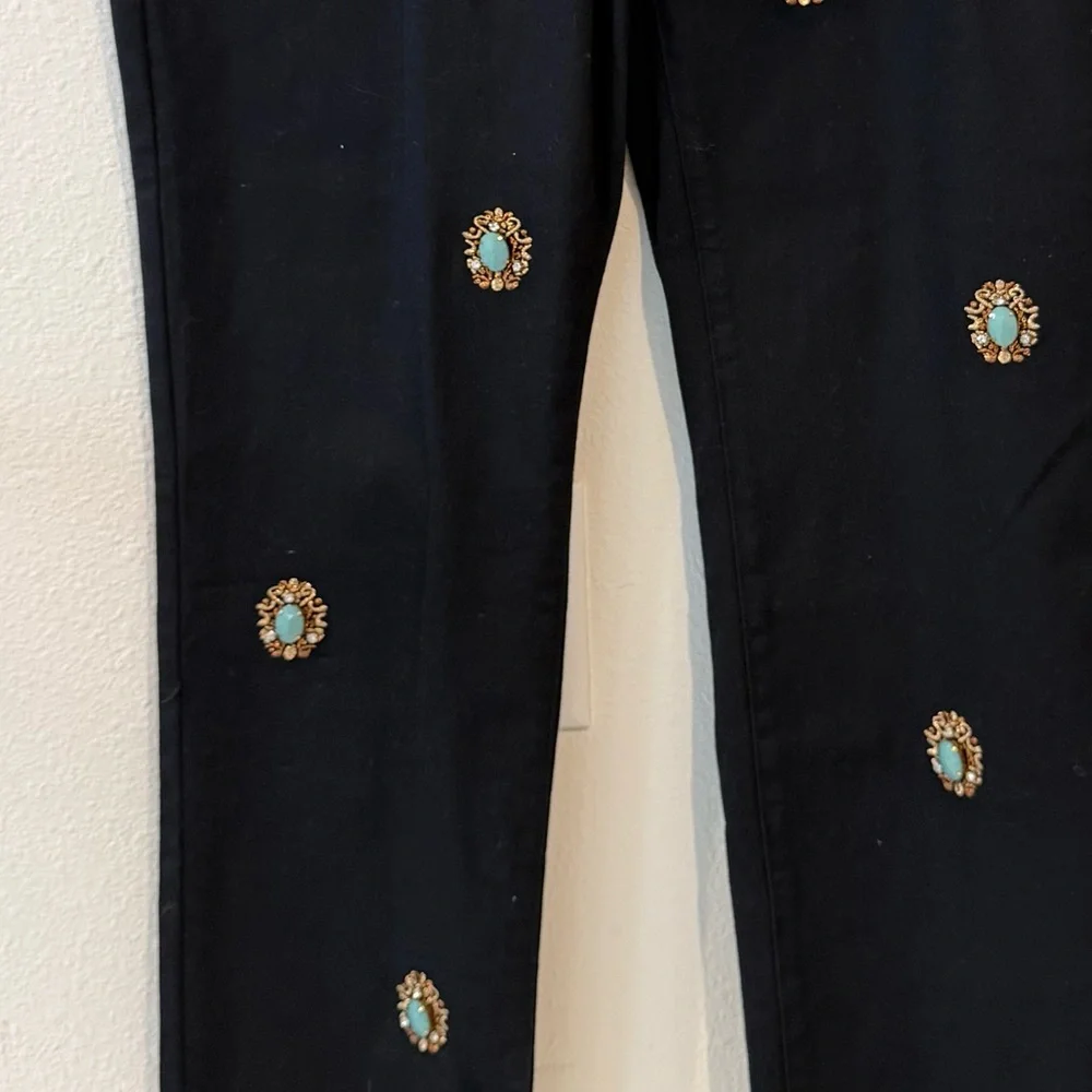 🆕 Chico's so slimming slim leg ankle black jeans turquoise medallion *NWT* $129 - Picture 5 of 11